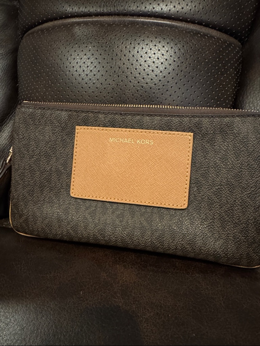 Michael Kors Bedford Double zip pockets large wristlet